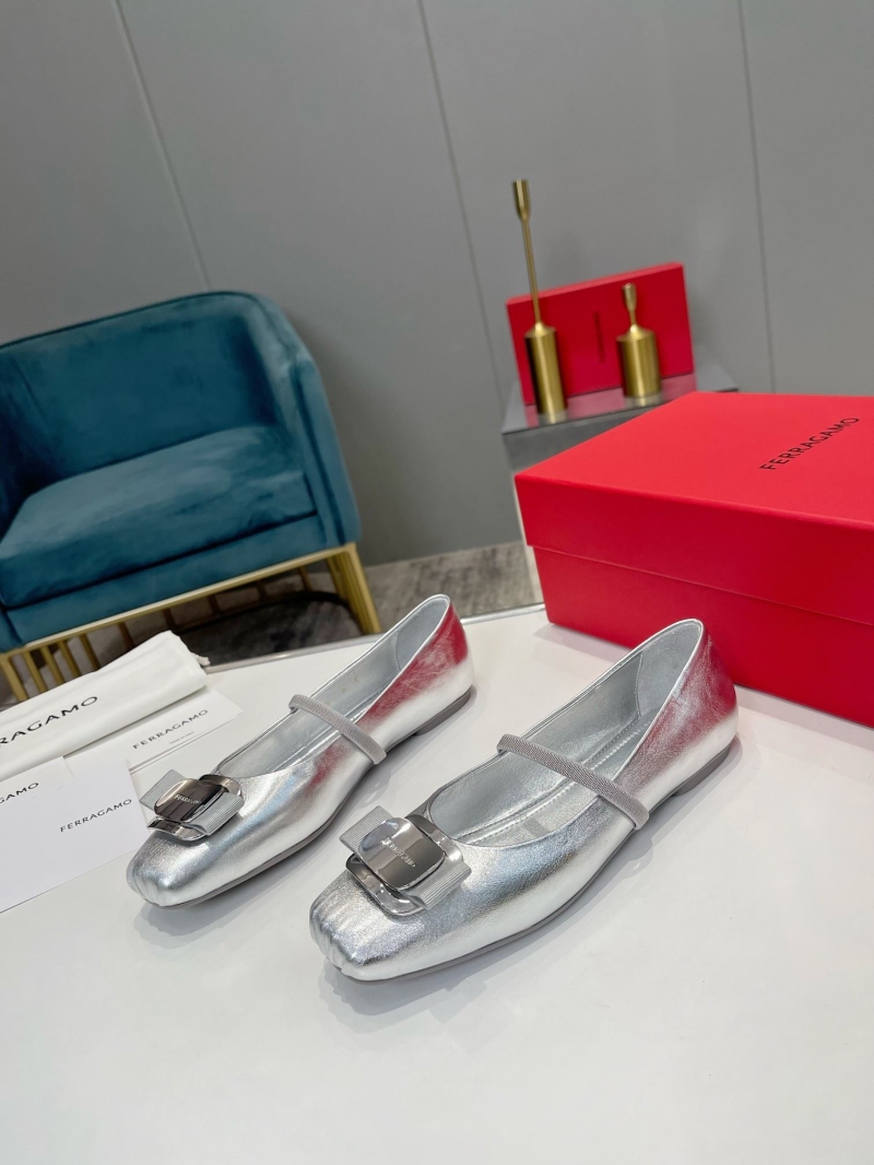 Ferragamo flat shoes